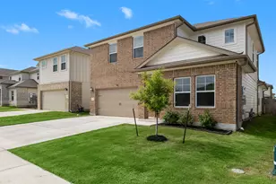 1011 Round Bale Rd, Hutto, TX 78634 - Photo 3