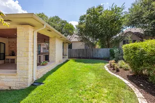 10025 Scull Creek Dr, Austin, TX 78730 - Photo 27