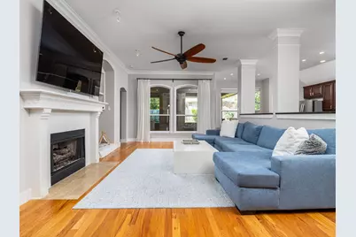 10025 Scull Creek Drive, Austin, TX 78730 - Photo 5