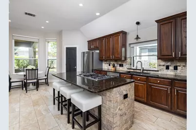 10025 Scull Creek Drive, Austin, TX 78730 - Photo 11