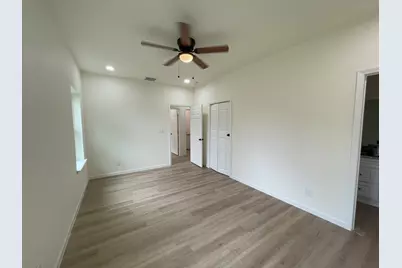 610 Pecan Valley Drive, San Antonio, TX 78220 - Photo 7