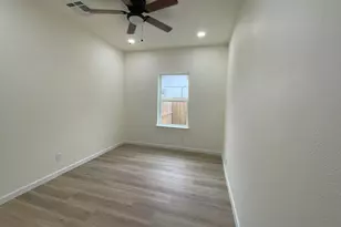 610 Pecan Valley Dr, San Antonio, TX 78220 - Photo 11