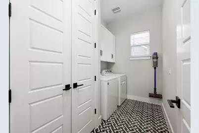 408 W 16th Street, Georgetown, TX 78626 - Photo 19
