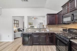 102 Esparza Ct, Hutto, TX 78634 - Photo 11