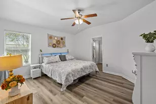 102 Esparza Ct, Hutto, TX 78634 - Photo 13