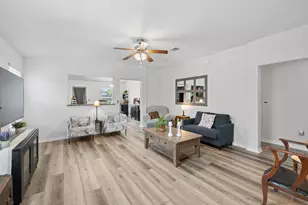 102 Esparza Ct, Hutto, TX 78634 - Photo 7