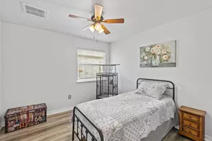 102 Esparza Ct, Hutto, TX 78634 - Photo 17