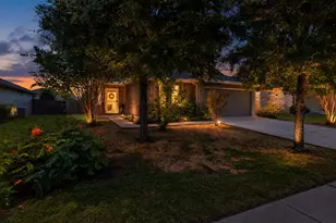 102 Esparza Ct, Hutto, TX 78634 - Photo 5
