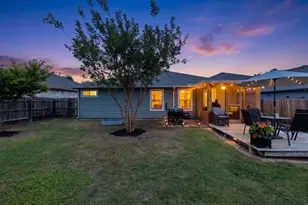 102 Esparza Ct, Hutto, TX 78634 - Photo 27