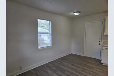 6905 Bennett Avenue, Austin, TX 78752 - Photo 7