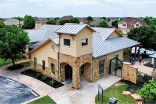 20201 Mustang Island Cir, Pflugerville, TX 78660 - Photo 19