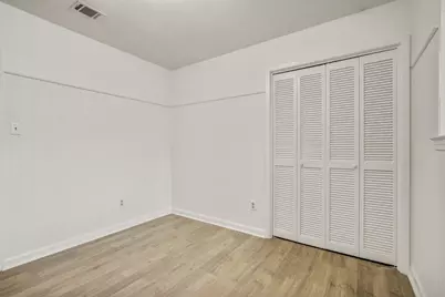 9913 Oak Hollow Drive, Austin, TX 78758 - Photo 29