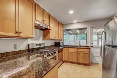 9913 Oak Hollow Drive, Austin, TX 78758 - Photo 13