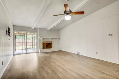 9913 Oak Hollow Drive, Austin, TX 78758 - Photo 7