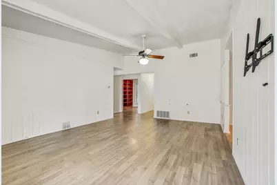 9913 Oak Hollow Drive, Austin, TX 78758 - Photo 9