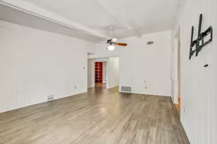 9913 Oak Hollow Dr, Austin, TX 78758 - Photo 9