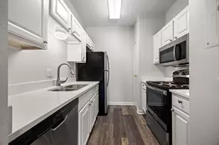 12166 Metric Blvd, Austin, TX 78758 - Photo 9