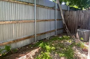 2005 Glen Allen St, Austin, TX 78704 - Photo 9