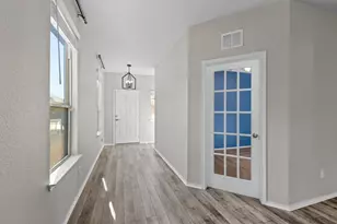 129 Bracken Fern Ln, Georgetown, TX 78626 - Photo 9