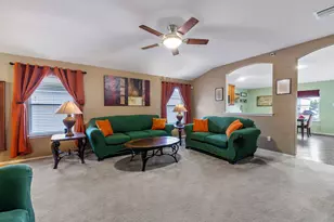 102 Camellia Dr, Hutto, TX 78634 - Photo 3