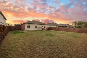 102 Camellia Dr, Hutto, TX 78634 - Photo 5