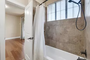 6533 E Hill Dr, Austin, TX 78731 - Photo 21
