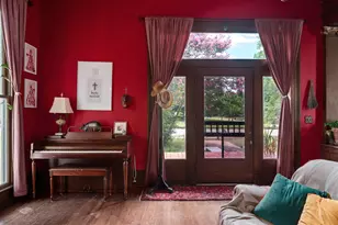 124 N Hamilton St, Gonzales, TX 78629 - Photo 5