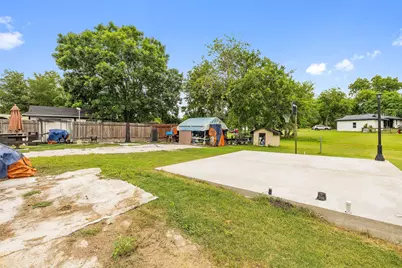 718 Kimbro Street, Taylor, TX 76574 - Photo 23