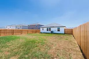 2115 Windflower Ln, Luling, TX 78648 - Photo 17