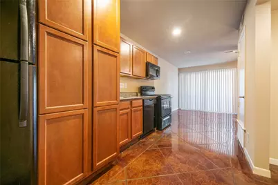 301 W 38th Street #201, Austin, TX 78705 - Photo 7