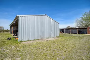 4165 Pin Oak Rd, Muldoon, TX 78949 - Photo 41