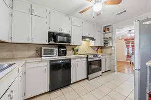 914 6th St, Blanco, TX 78606 - Photo 13