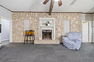 914 6th St, Blanco, TX 78606 - Photo 15