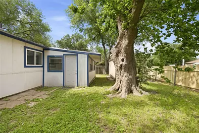 4502 Turnstone Drive, Austin, TX 78744 - Photo 29