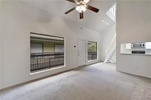 908 Poplar St, Austin, TX 78705 - Photo 3
