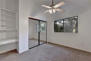 908 Poplar St, Austin, TX 78705 - Photo 9