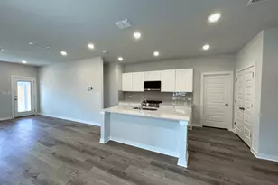 106 Hornet St, Elgin, TX 78621 - Photo 3