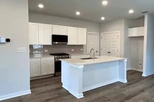106 Hornet St, Elgin, TX 78621 - Photo 5