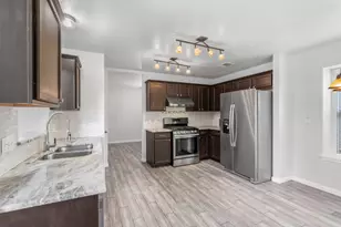 11502 Johnny Weismuller Ln, Austin, TX 78748 - Photo 9