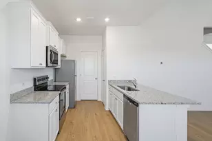 104 Carmel Cyn Trl, Jarrell, TX 76537 - Photo 5