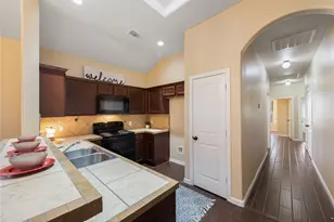 101 Creekside Villa Dr, Kyle, TX 78640 - Photo 7