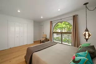 505 W 7th St, Austin, TX 78701 - Photo 11