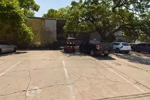 803 W 28th St, Austin, TX 78705 - Photo 25