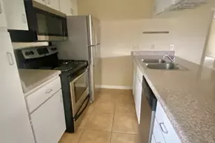 910 Duncan Ln, Austin, TX 78705 - Photo 9