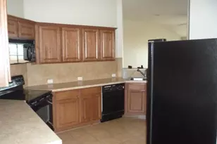 102 Aguilar Dr, Hutto, TX 78634 - Photo 5