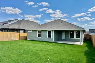 200 Coopers Hawk Crst, Cedar Creek, TX 78612 - Photo 5