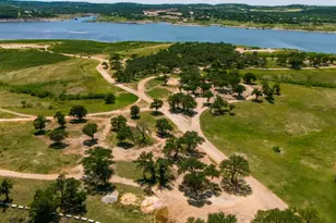 704 Deckhouse Dr, Lago Vista, TX 78645 - Photo 39