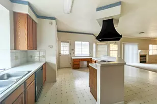 6204 Old Harbor Ln, Austin, TX 78739 - Photo 9