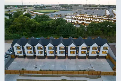 7104 Creekside Drive, Austin, TX 78752 - Photo 5