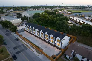 7104 Creekside Dr, Austin, TX 78752 - Photo 7